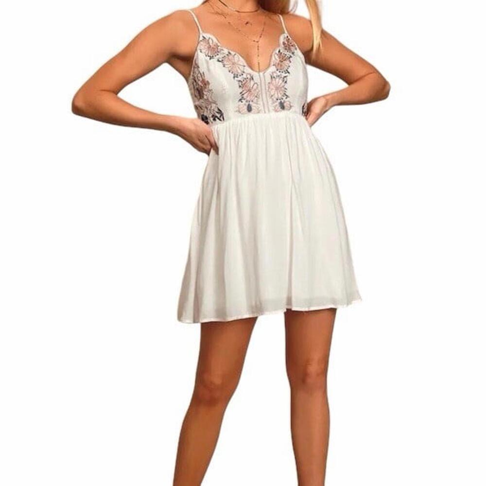 Lulus XS Daisy Petal Pickin' ivory embroidered mini dress